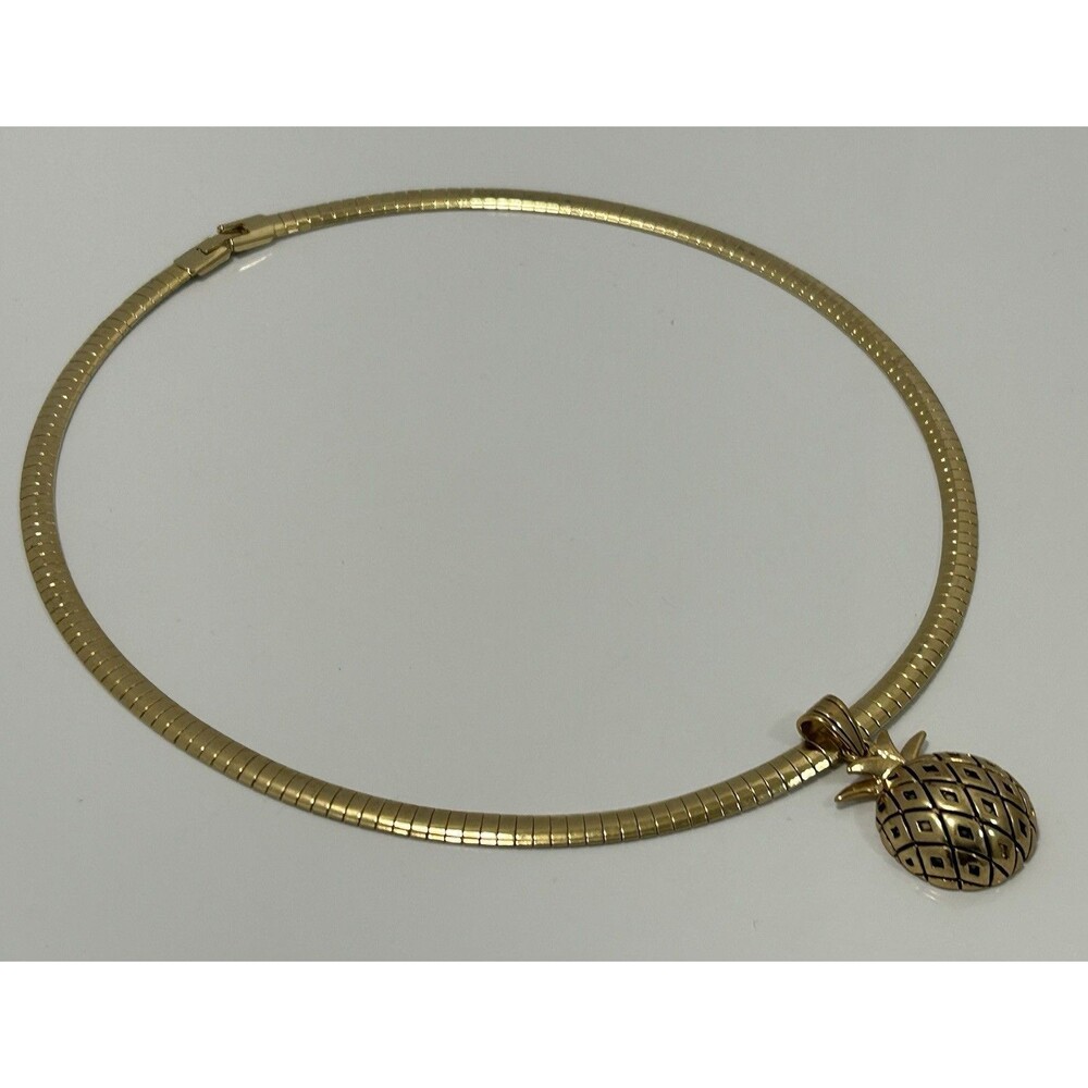 Vintage Gold Tone Three Dimensional Pineapple Pendant Necklace